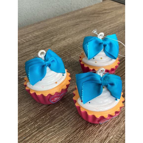JoJo‎ Siwa Cupcake & Bow Christmas Ornament Set of 3 Multicolor Ornaments - Picture 4 of 9